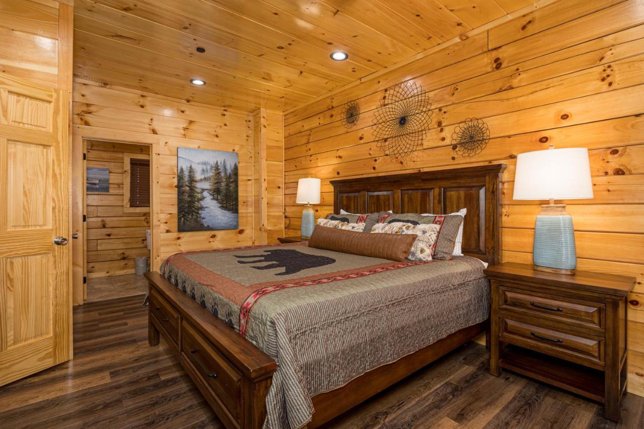 5Bd5B Escape Cabin With 2 Hottubs, Thtr &Game Rm,1Mi To The Parkway! 4Mi To Dollywood - Spring Deal Pigeon Forge Εξωτερικό φωτογραφία