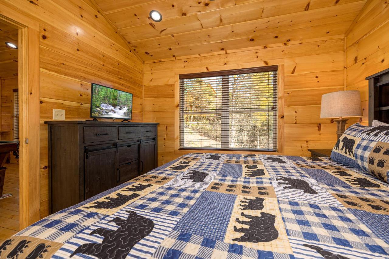 5Bd5B Escape Cabin With 2 Hottubs, Thtr &Game Rm,1Mi To The Parkway! 4Mi To Dollywood - Spring Deal Pigeon Forge Εξωτερικό φωτογραφία