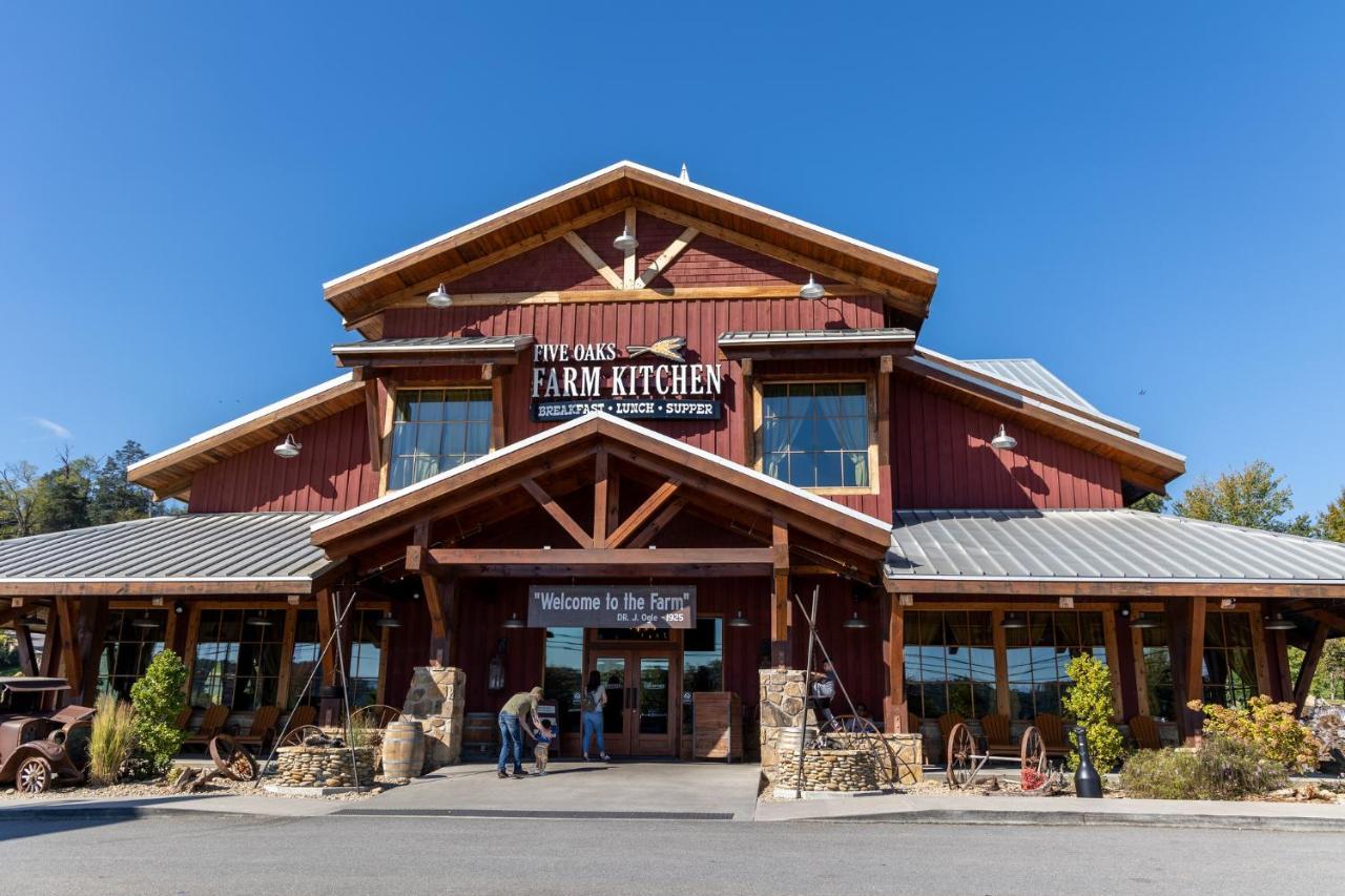 5Bd5B Escape Cabin With 2 Hottubs, Thtr &Game Rm,1Mi To The Parkway! 4Mi To Dollywood - Spring Deal Pigeon Forge Εξωτερικό φωτογραφία