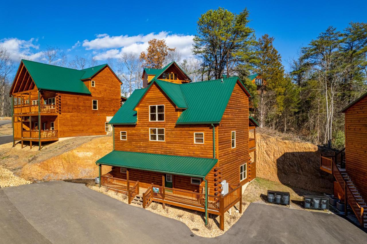 5Bd5B Escape Cabin With 2 Hottubs, Thtr &Game Rm,1Mi To The Parkway! 4Mi To Dollywood - Spring Deal Pigeon Forge Εξωτερικό φωτογραφία