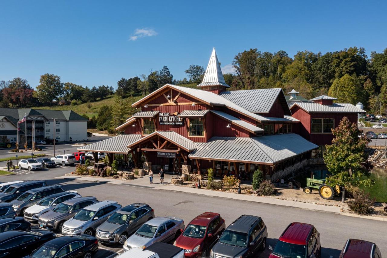5Bd5B Escape Cabin With 2 Hottubs, Thtr &Game Rm,1Mi To The Parkway! 4Mi To Dollywood - Spring Deal Pigeon Forge Εξωτερικό φωτογραφία